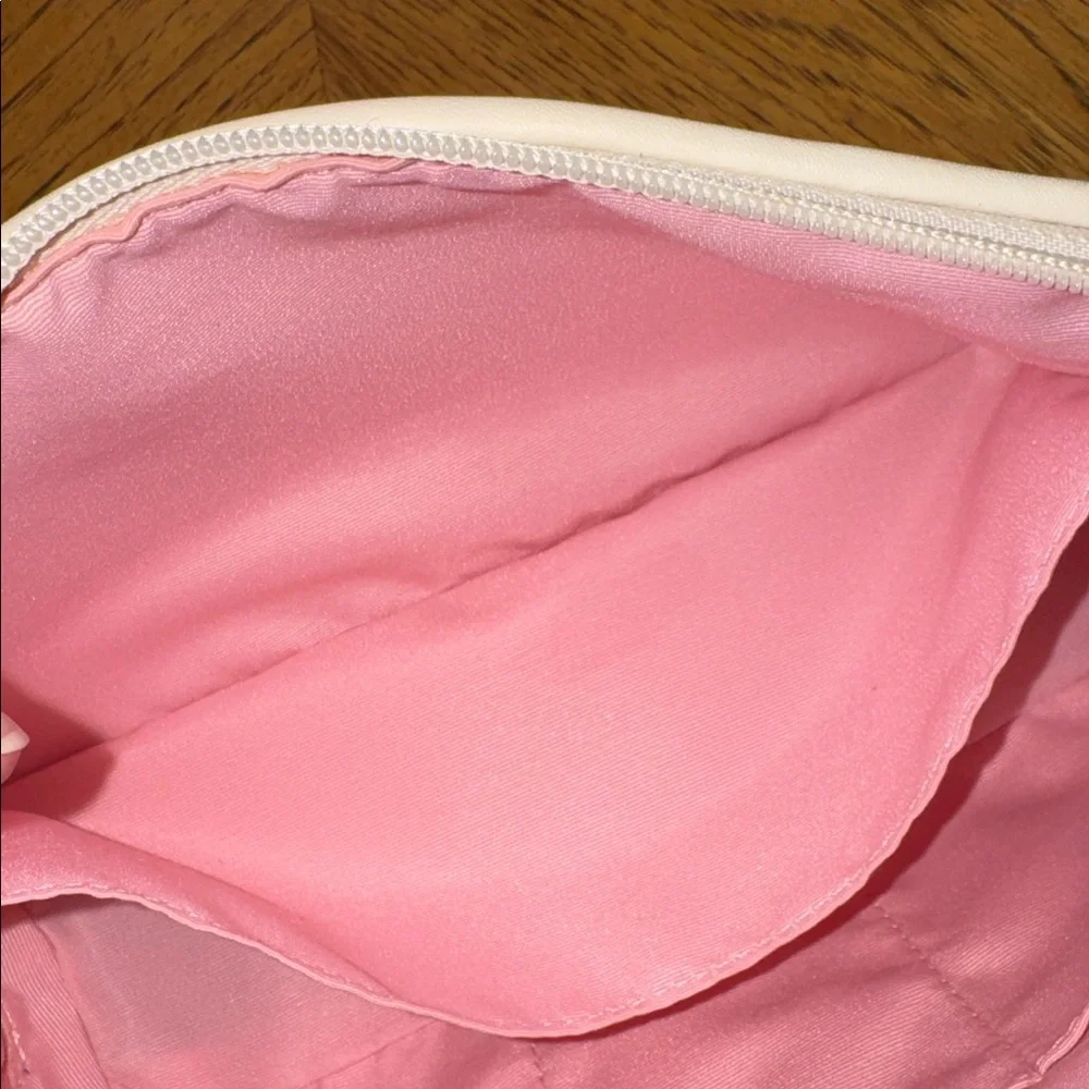 COACH CHELSEA HERITAGE X-LARGE COSMETIC CASE - Picture 10 of 11